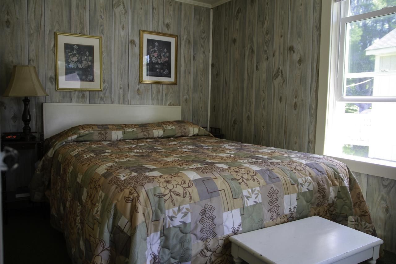 Gallery And Motel Kennebunk
